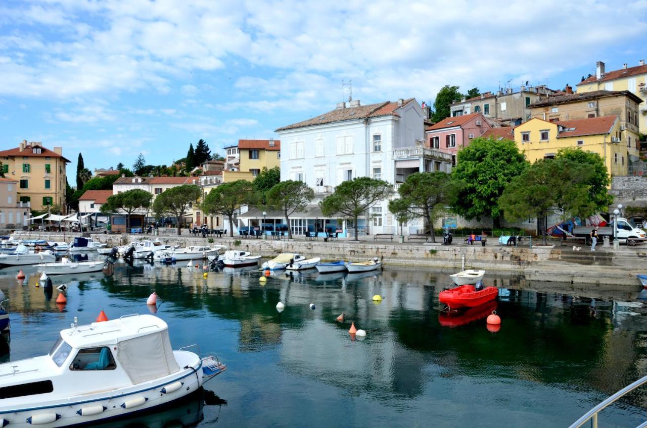 Studio Apartment Surf By The Sea Opatija Eksteriør bilde